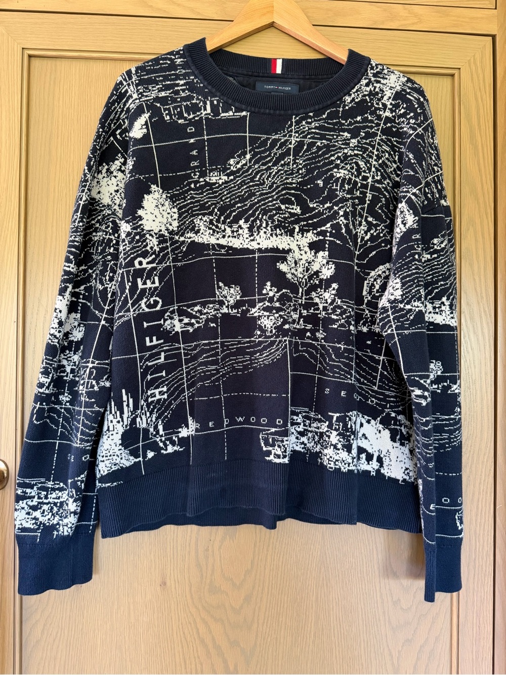 Tommy Hilfiger Navy & White Map Graphic Crewneck Sweater - Men